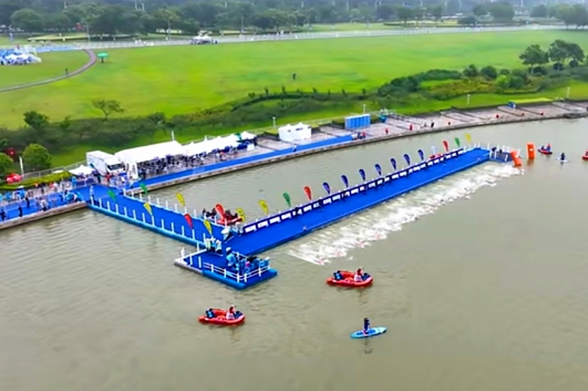 徐州鐵人三項浮橋平臺搭建 副本.jpg